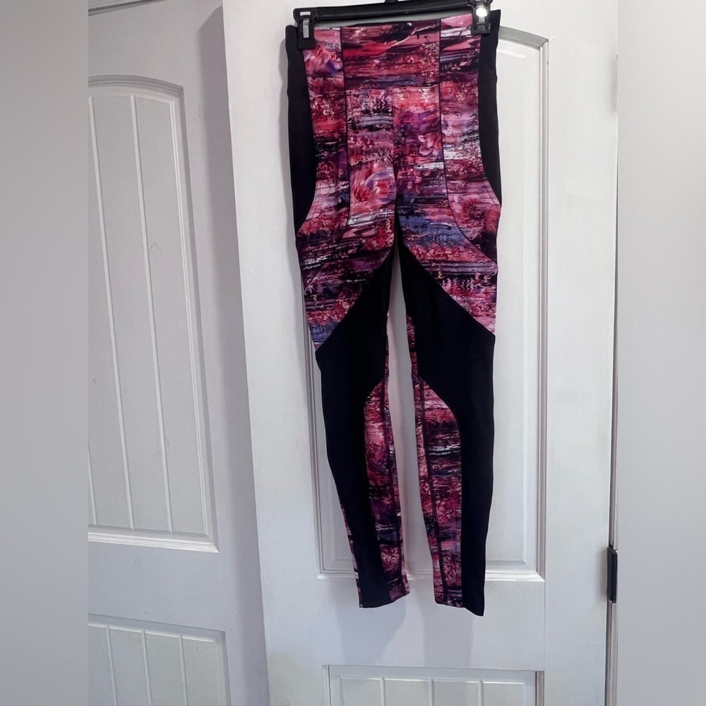Lululemon Athletica Black and Pink Geometric Leggings - Picture 1 of 5